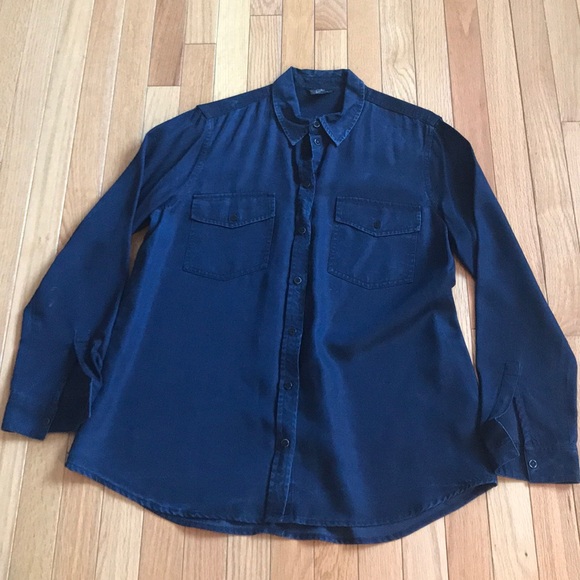 Club Monaco Tops - Club Monaco Dark Chambray Shirt Club Monaco Tops - Club Monaco Dark Chambray Shirt